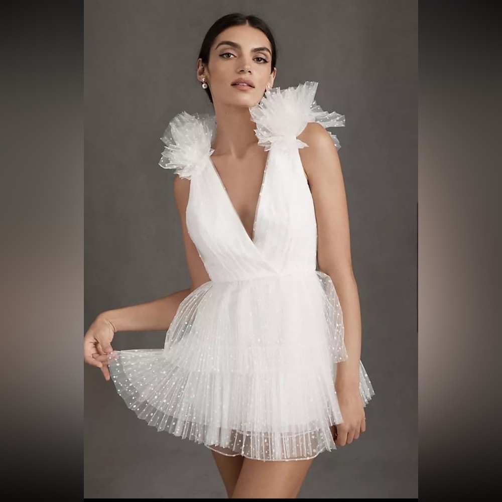 ML Monique Lhuillier Perrie Tiered Shoulder -Ruffle White V-Neck Mini NWT